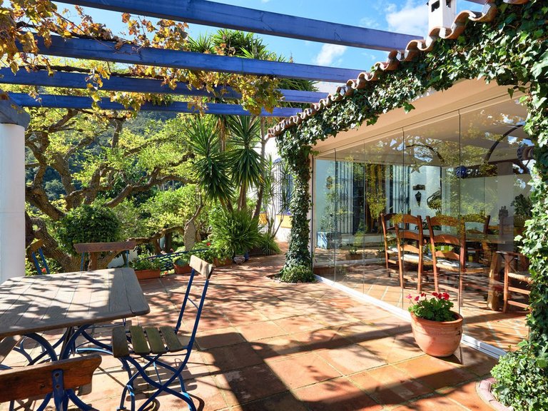Villa for Sale in Estepona, Malaga 31