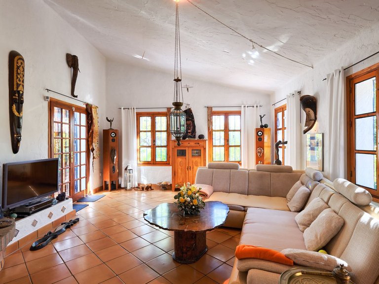 Villa for Sale in Estepona, Malaga 6