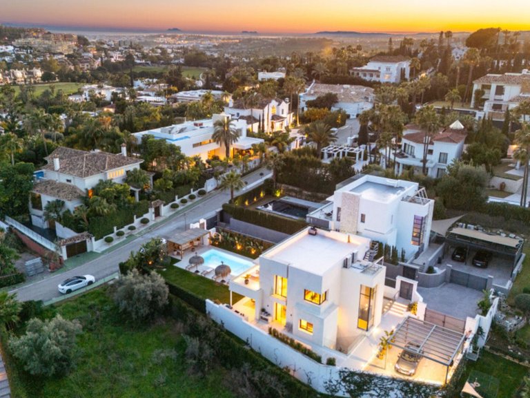 Villa for Sale in Marbella, Malaga 34