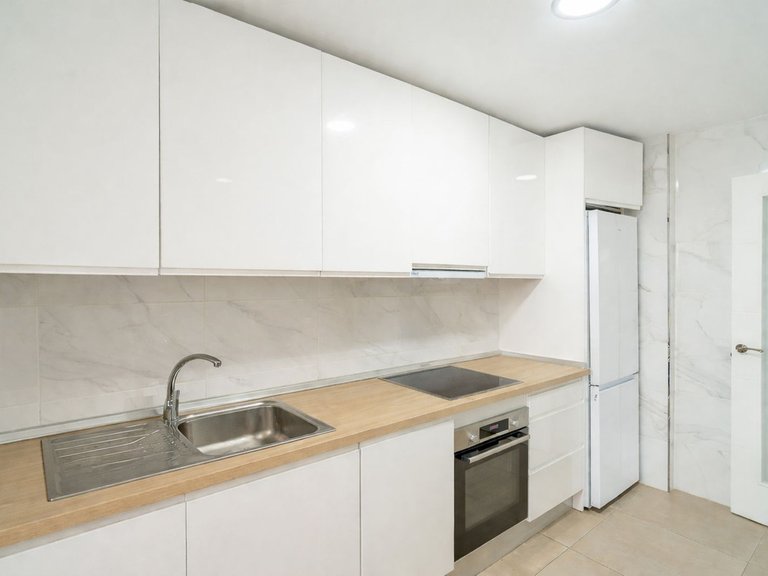 Apartment for Sale in Fuengirola, Malaga 25