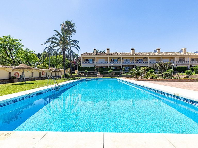 Villa for Sale in Torrequebrada, Malaga 43