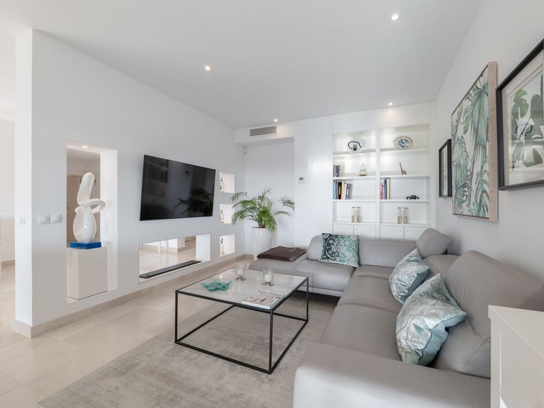 Apartment for Sale in Los Flamingos, Malaga 14