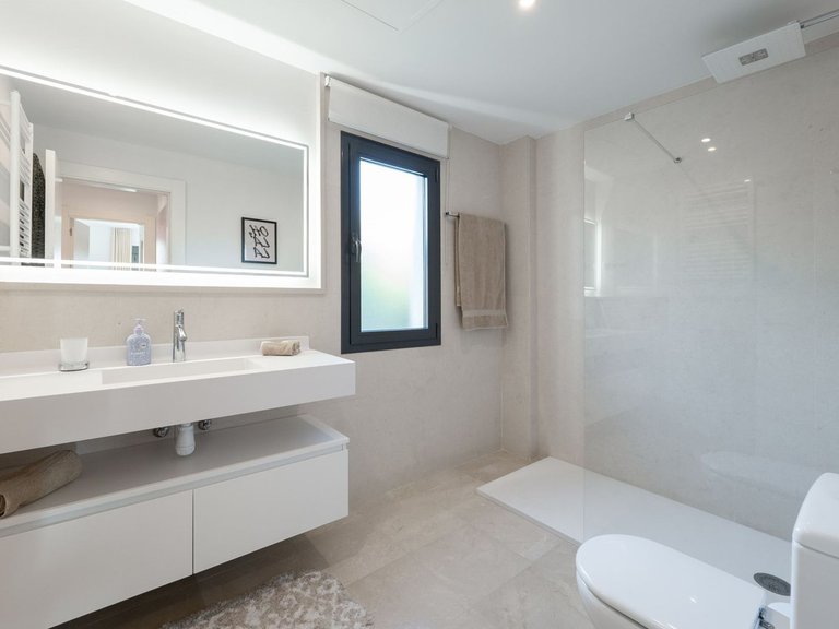 Apartment for Sale in Los Flamingos, Malaga 24