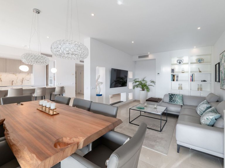 Apartment for Sale in Los Flamingos, Malaga 4