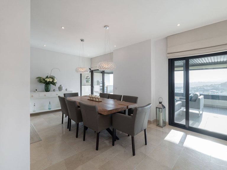 Apartment for Sale in Los Flamingos, Malaga 5