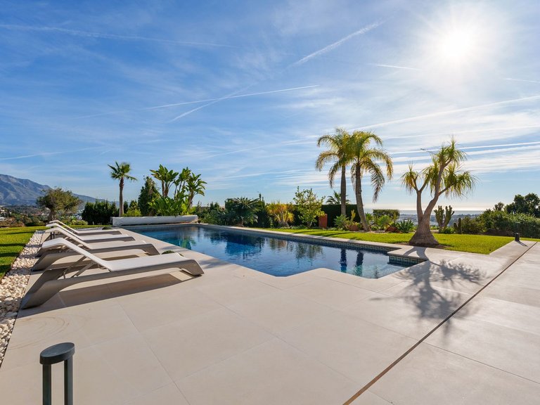 Villa for Sale in Benahavís, Malaga 17