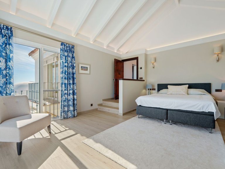 Villa for Sale in Benahavís, Malaga 46