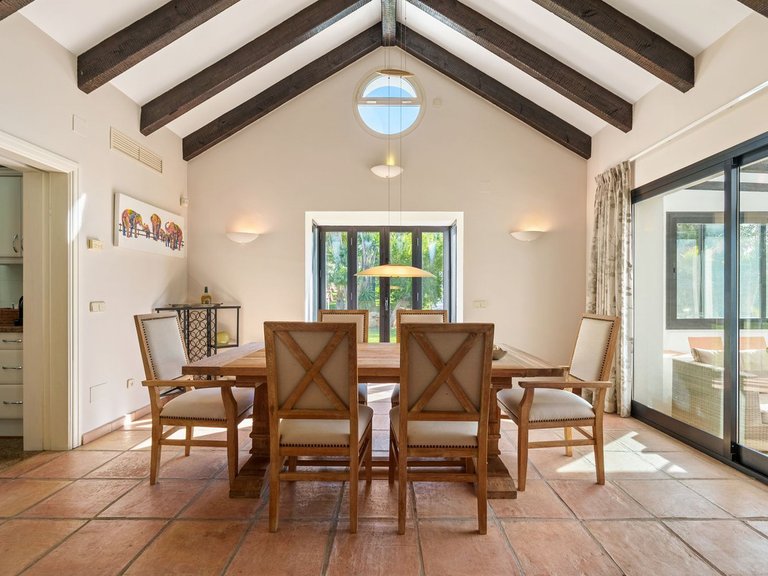 Villa for Sale in Benahavís, Malaga 9