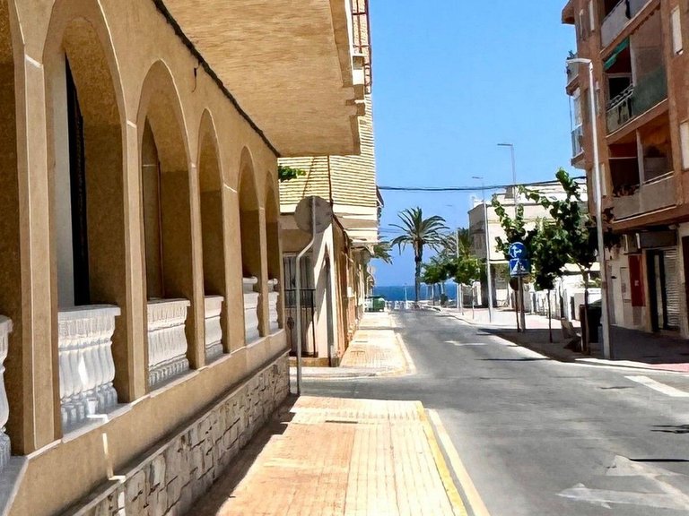 Apartment for Sale in Torre De La Horadada, Alicante 32