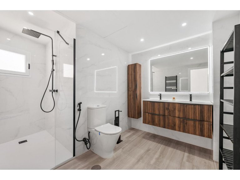 Apartment for Sale in Nueva Andalucía, Malaga 15