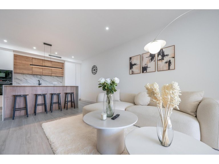 Apartment for Sale in Nueva Andalucía, Malaga 23