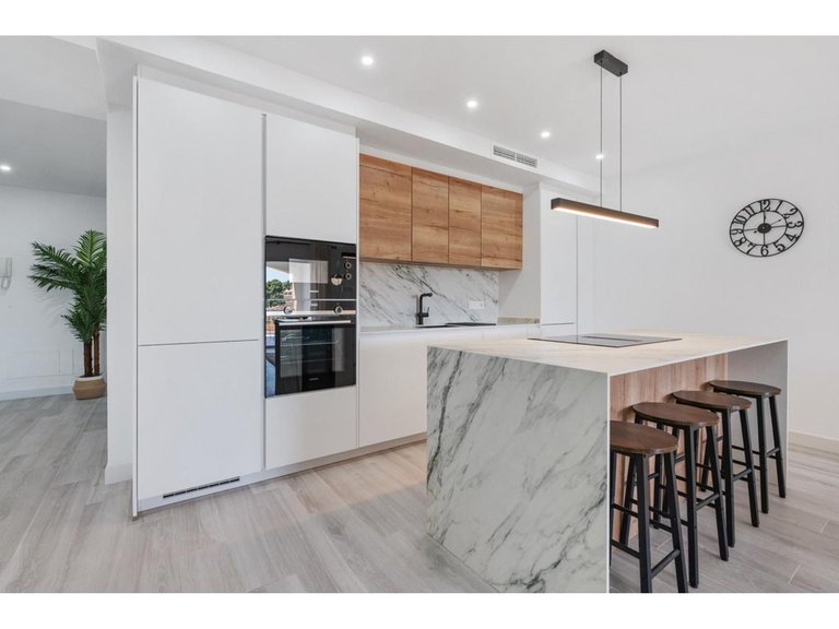 Apartment for Sale in Nueva Andalucía, Malaga 33