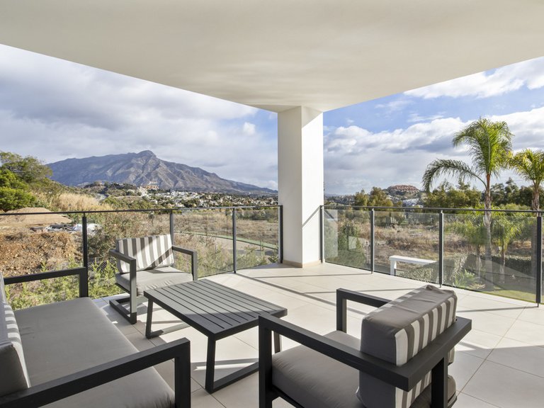 Villa for Sale in La Quinta, Malaga 27
