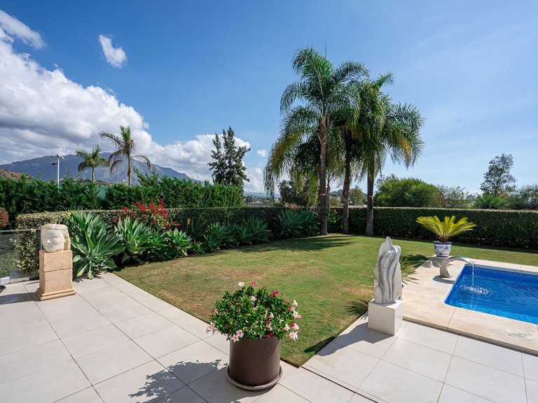 Villa for Sale in La Quinta, Malaga 53