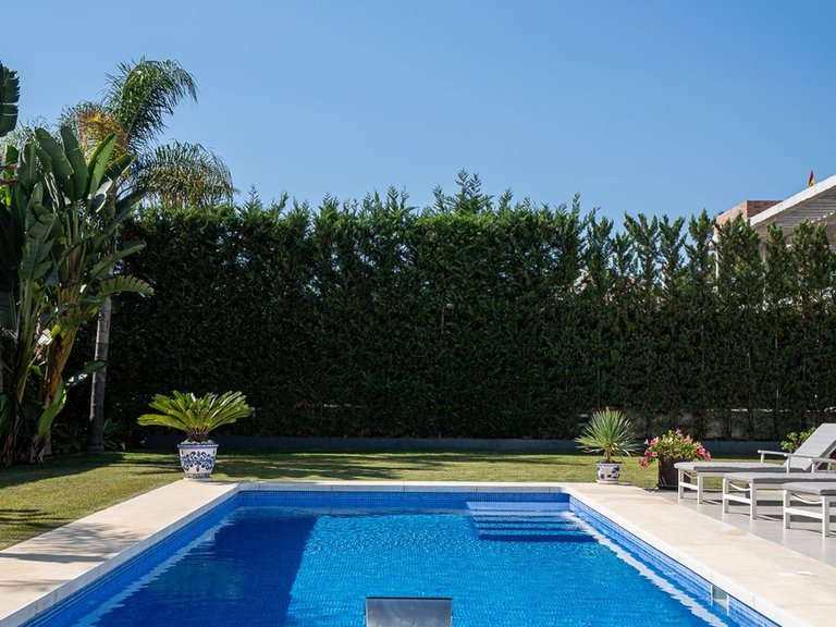Villa for Sale in La Quinta, Malaga 54