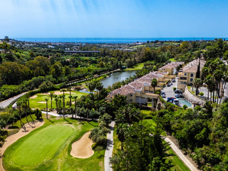 Apartment for Sale in Benahavís, Malaga 1