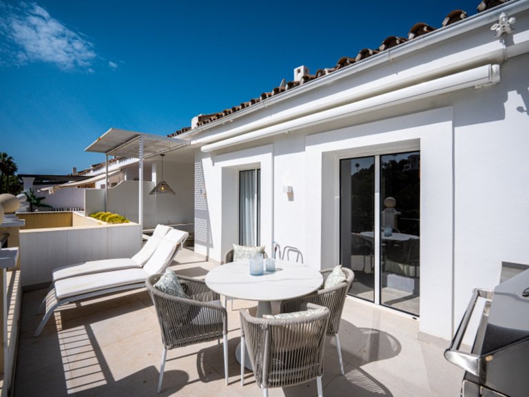 Apartment for Sale in Benahavís, Malaga 14