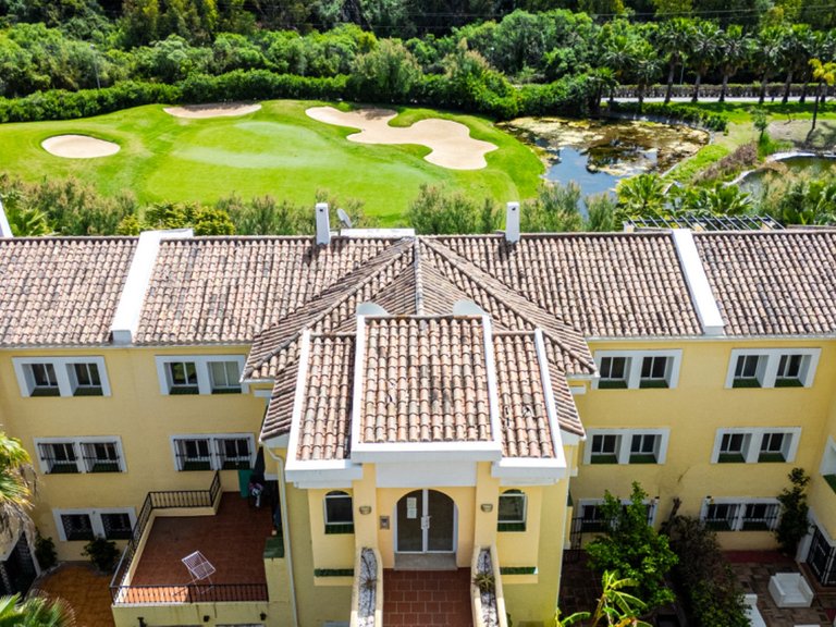 Apartment for Sale in Benahavís, Malaga 31