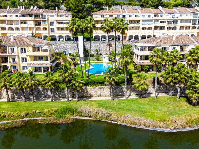 Apartment for Sale in Benahavís, Malaga 33