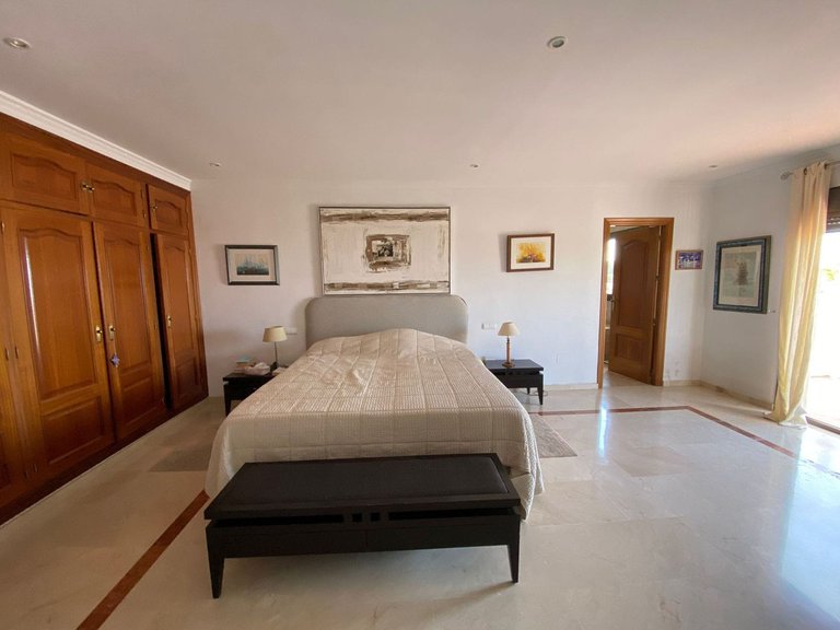 Villa for Sale in Marbella, Malaga 13