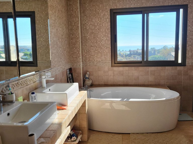 Villa for Sale in Marbella, Malaga 7