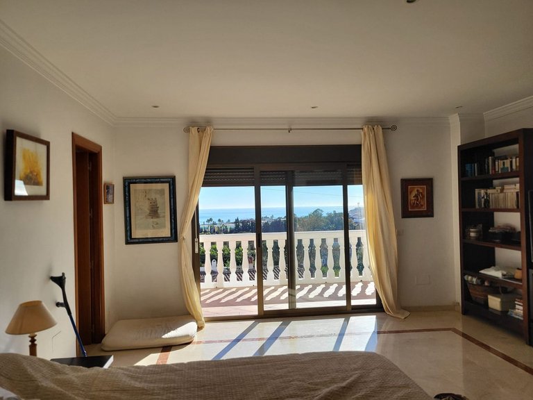 Villa for Sale in Marbella, Malaga 9