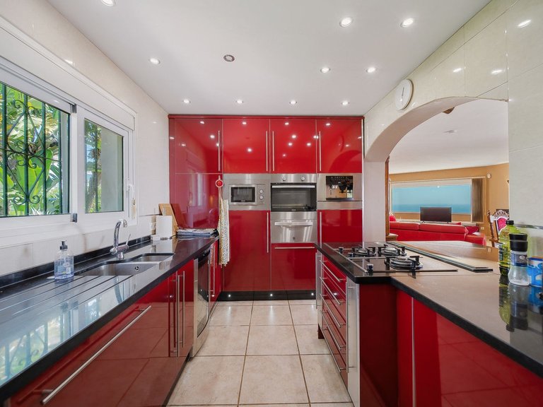 Villa for Sale in Costa del Sol, Benalmadena, Malaga 11