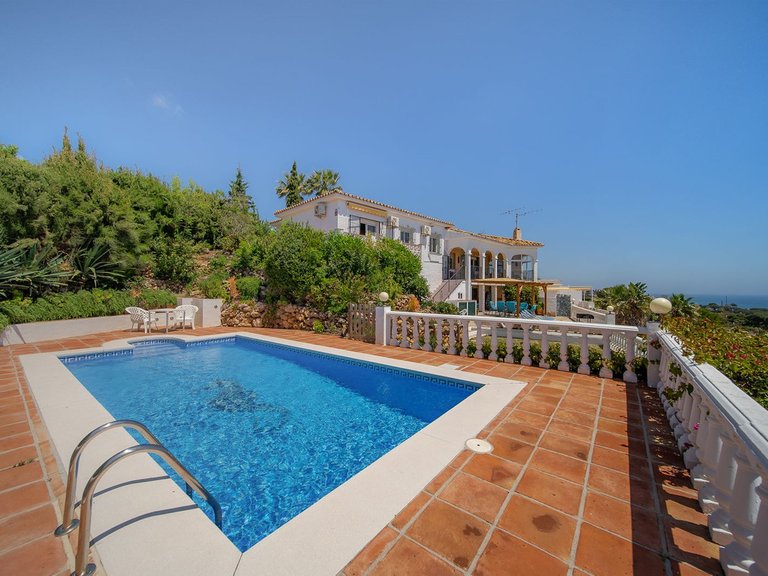 Villa for Sale in Costa del Sol, Benalmadena, Malaga 28