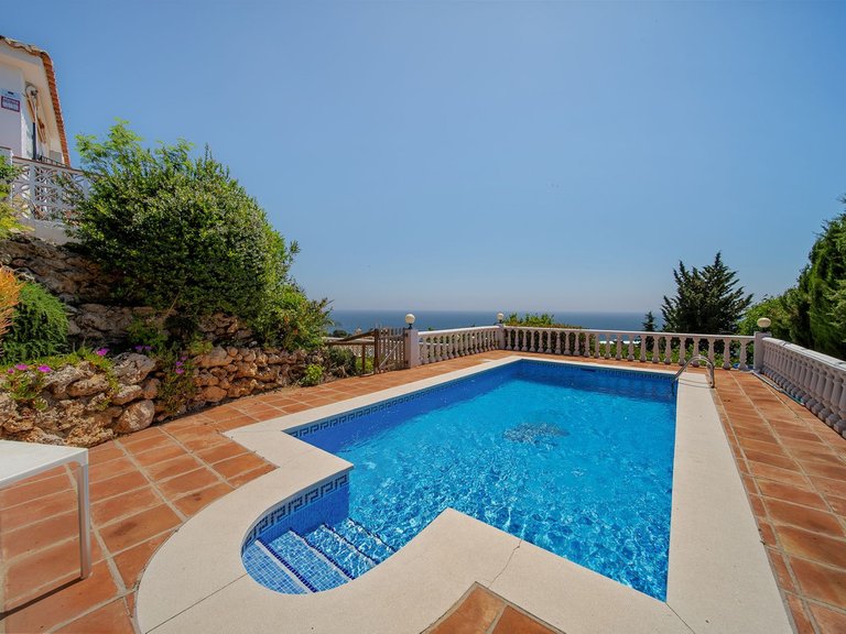 Villa for Sale in Costa del Sol, Benalmadena, Malaga 3