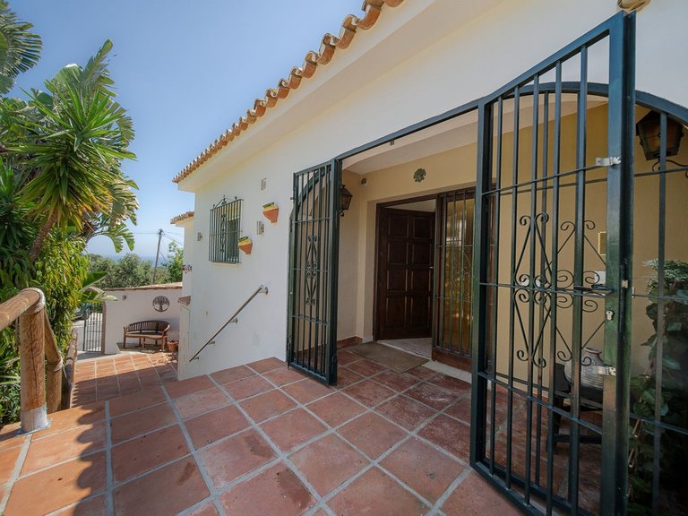 Villa for Sale in Costa del Sol, Benalmadena, Malaga 31