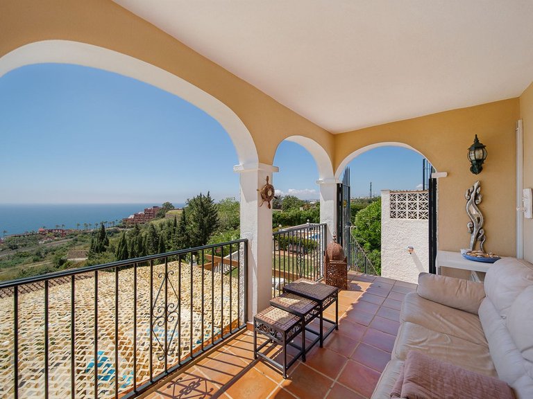 Villa for Sale in Costa del Sol, Benalmadena, Malaga 4
