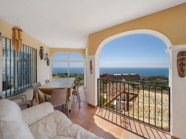 Villa for Sale in Costa del Sol, Benalmadena, Malaga 5