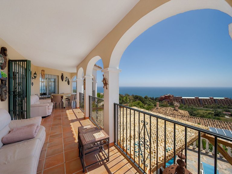 Villa for Sale in Costa del Sol, Benalmadena, Malaga 6