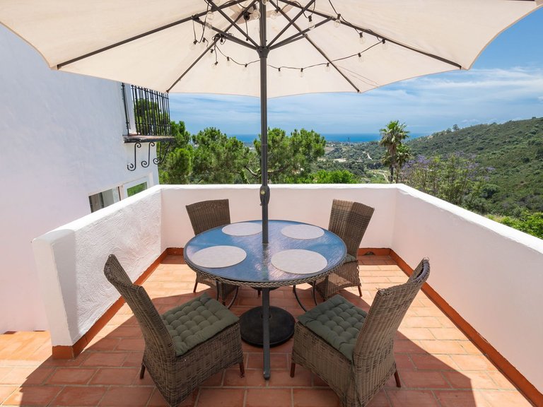 Villa for Sale in Estepona, Malaga 10