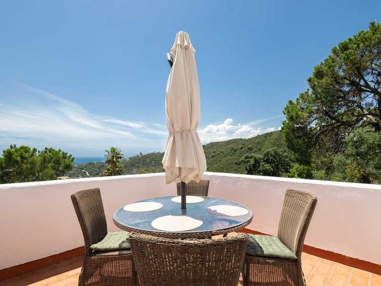Villa for Sale in Estepona, Malaga 11