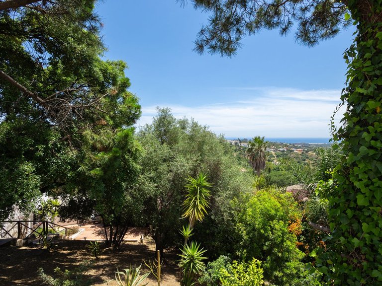 Villa for Sale in Estepona, Malaga 27