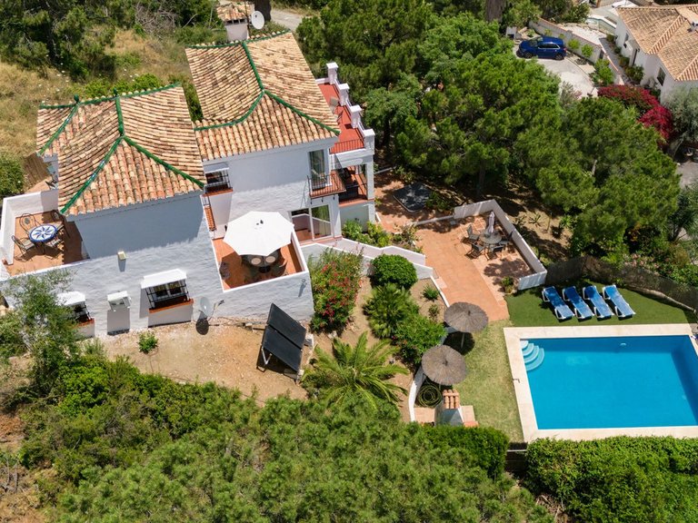Villa for Sale in Estepona, Malaga 31
