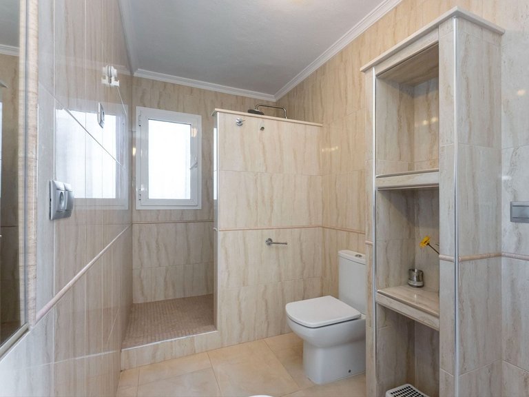 Villa for Sale in Alhaurín El Grande, Malaga 27