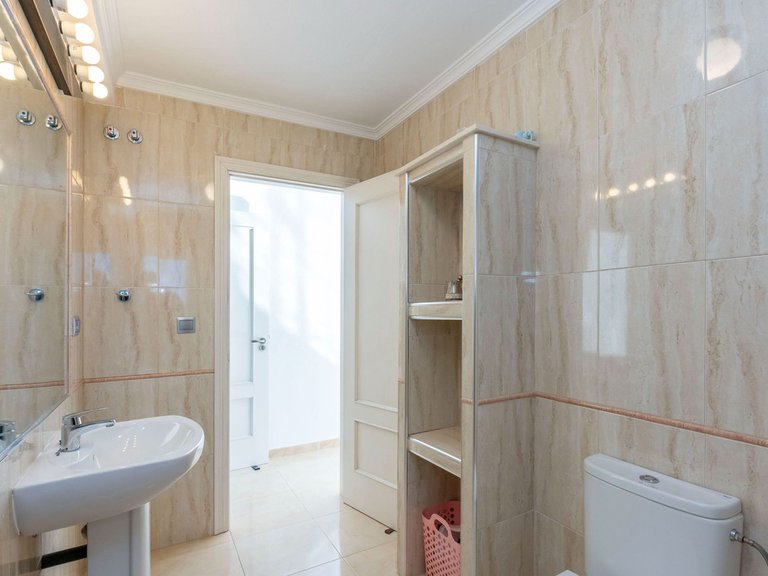 Villa for Sale in Alhaurín El Grande, Malaga 29