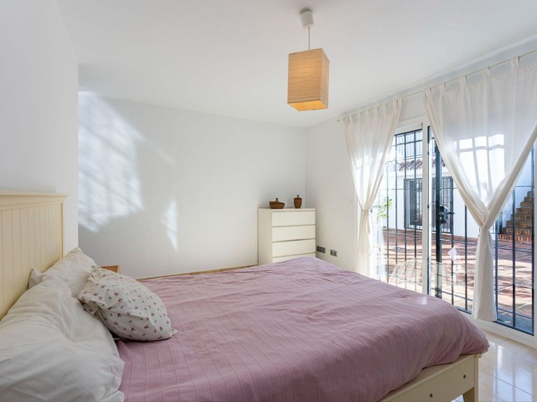 Villa for Sale in Alhaurín El Grande, Malaga 32