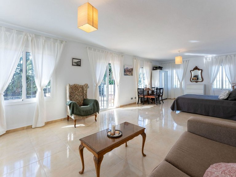 Villa for Sale in Alhaurín El Grande, Malaga 35