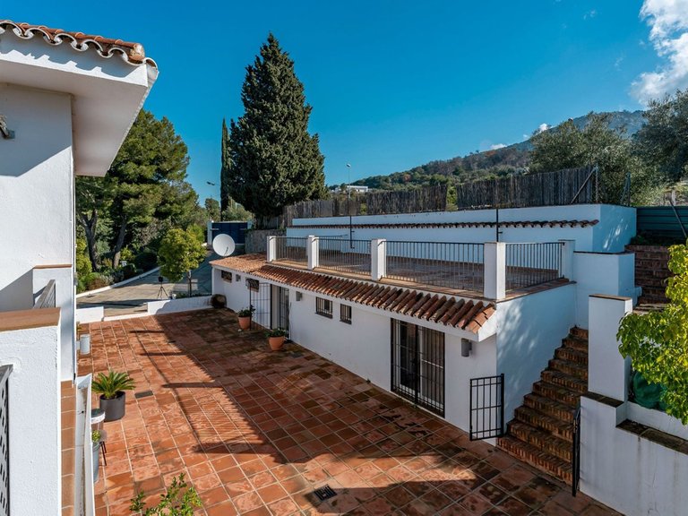 Villa for Sale in Alhaurín El Grande, Malaga 47