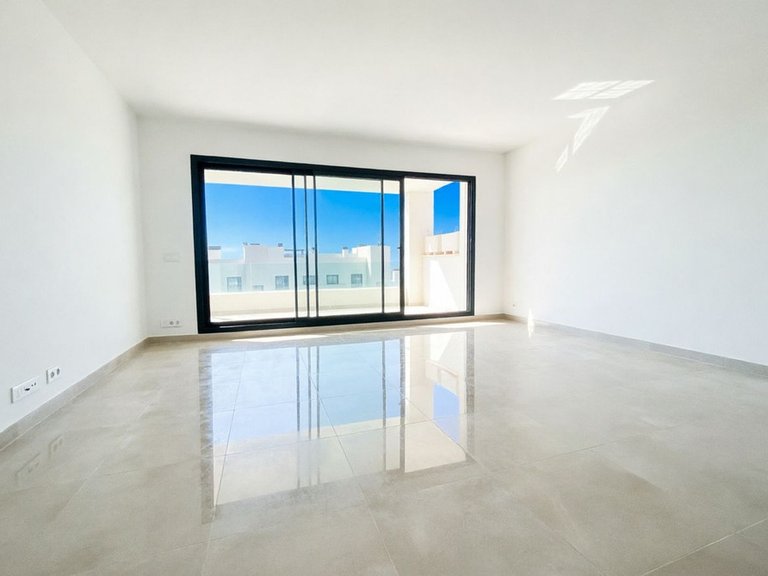 Apartment for Sale in Benalmadena, Malaga 10