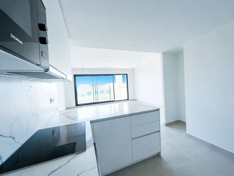 Apartment for Sale in Benalmadena, Malaga 9