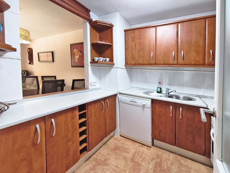 Apartment for Sale in The Golden Mile, Malaga 11