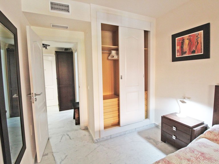 Apartment for Sale in The Golden Mile, Malaga 17
