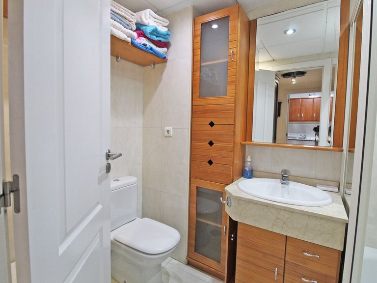Apartment for Sale in The Golden Mile, Malaga 19