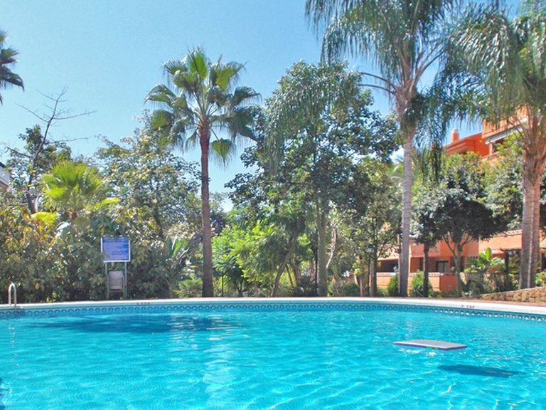 Apartment for Sale in The Golden Mile, Malaga 3