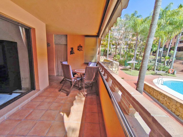 Apartment for Sale in The Golden Mile, Malaga 4