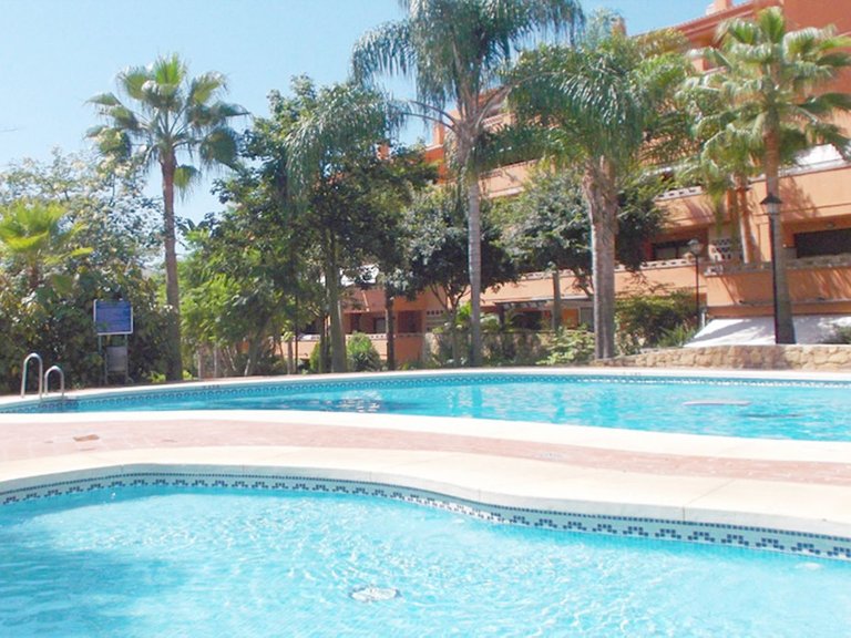 Apartment for Sale in The Golden Mile, Malaga 6